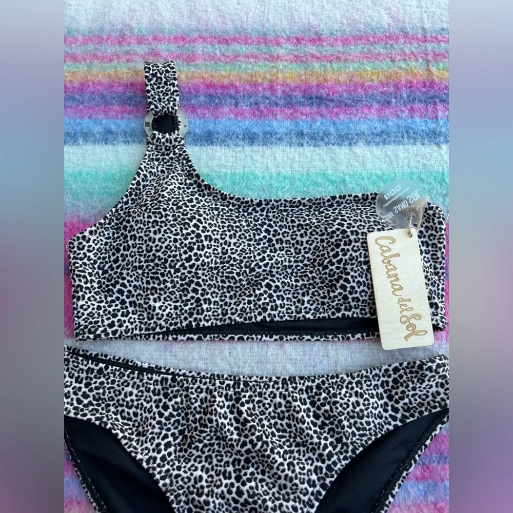 NWT‎ Cabana del sol cheetah leopard print swimsuit